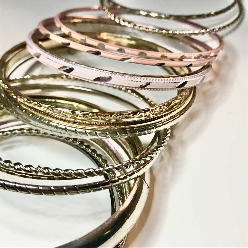 Lot of 18 Bangle Bracelets